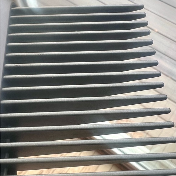 Dyson Airwrap wide tooth comb attachment in the color iron/nickel , never used. - Picture 5 of 8